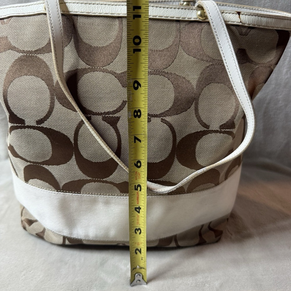 Coach Tote Bag Beige White Signature 10125 Beautiful Canvas with Keychains - Picture 7 of 9